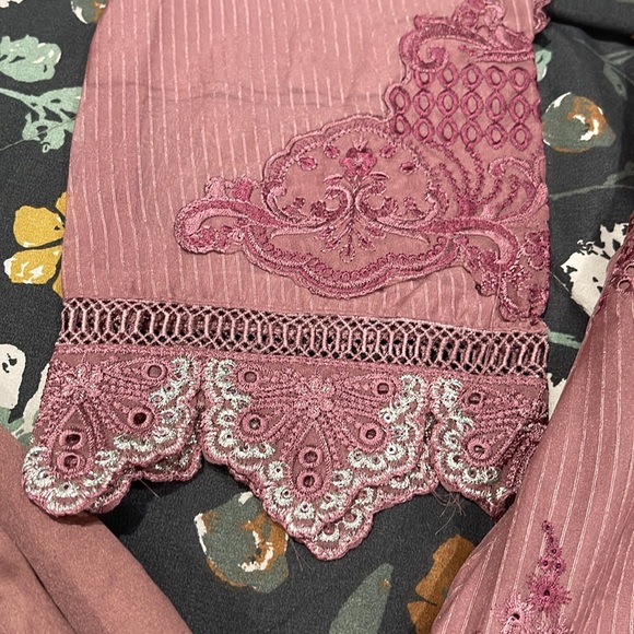 🌹PAKISTANI THREE PIECE SHALWAR KAMEEZ THREE PIECE MARIA B DESIGNER PIECE 🌹 - Picture 7 of 10